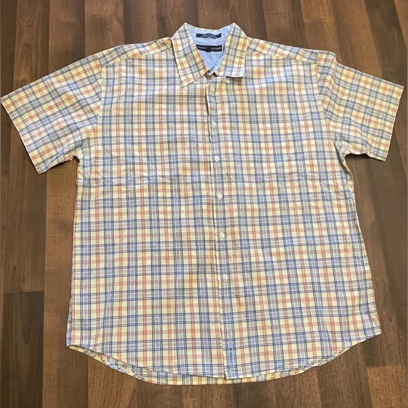 Tommy Hilfiger
Yellow and Blue Casual Button Down Shirt - Picture 4 of 7